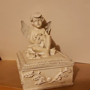 Shabby chic angel trinket box